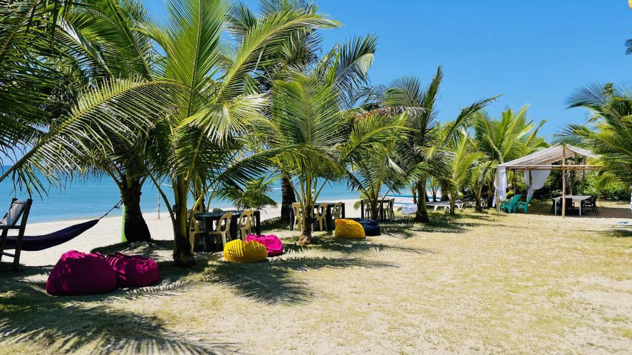 Footprints Beach Resort Agpudlos 외부 사진