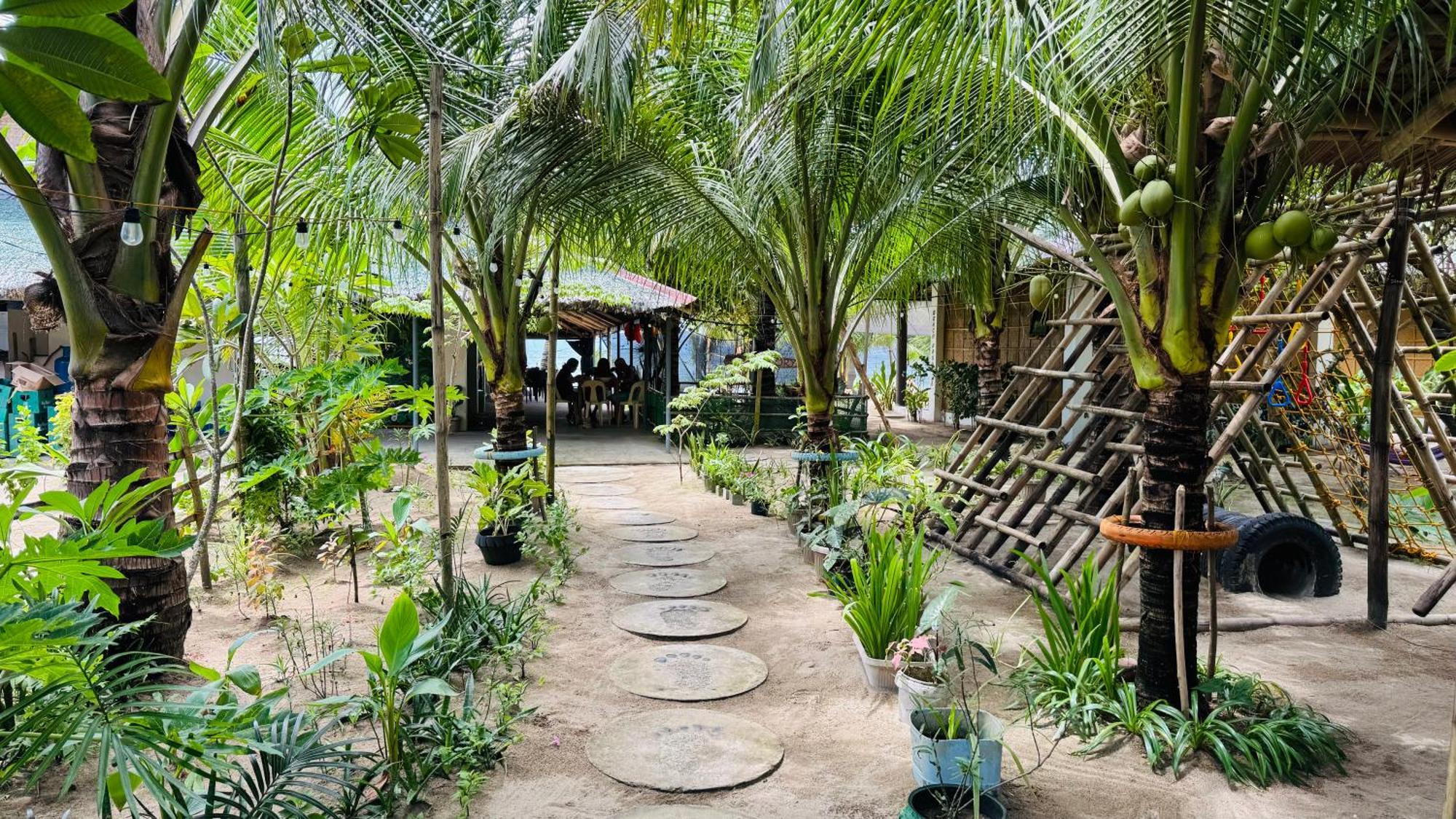 Footprints Beach Resort Agpudlos 외부 사진