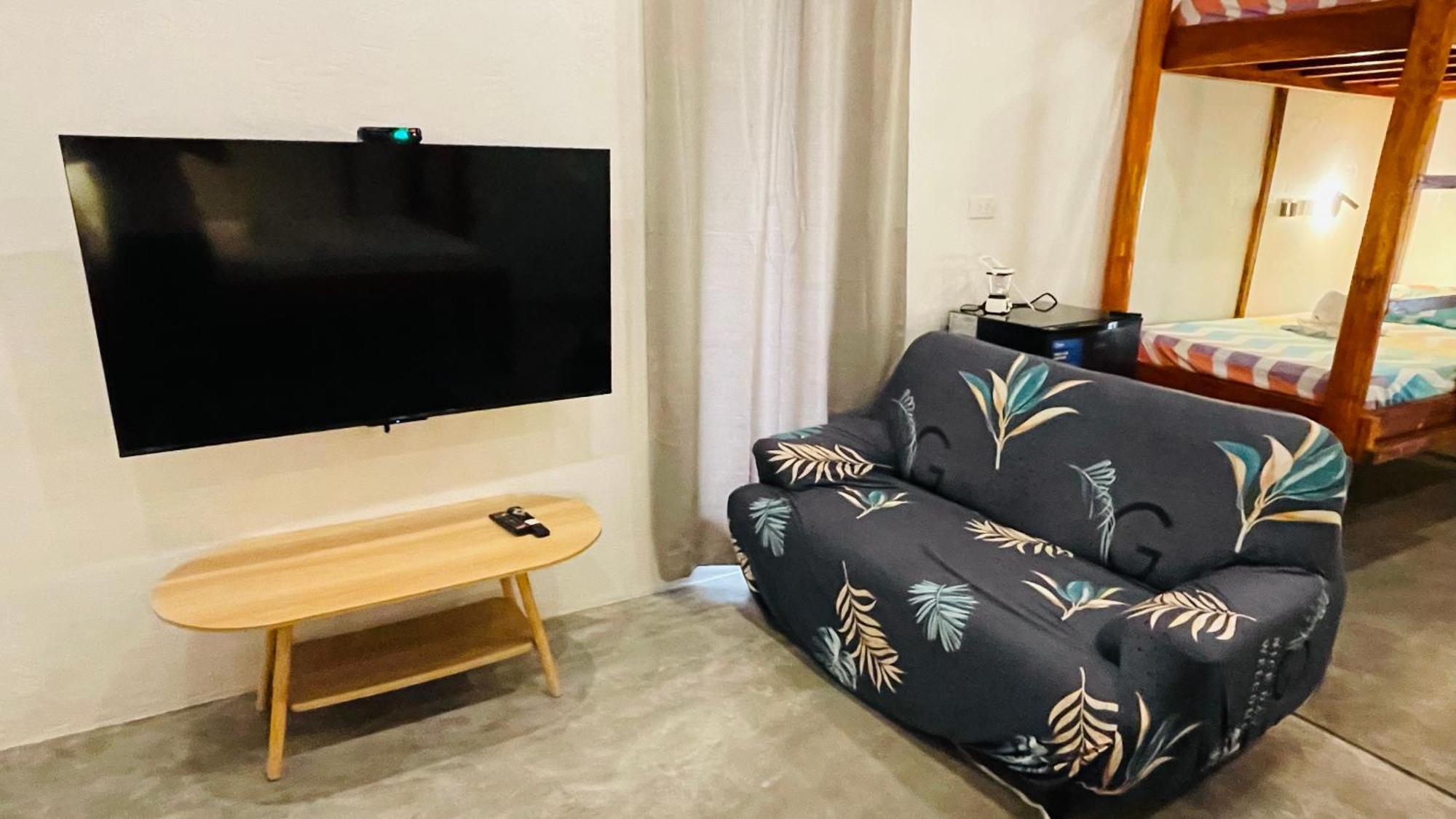 Footprints Beach Resort Agpudlos 외부 사진