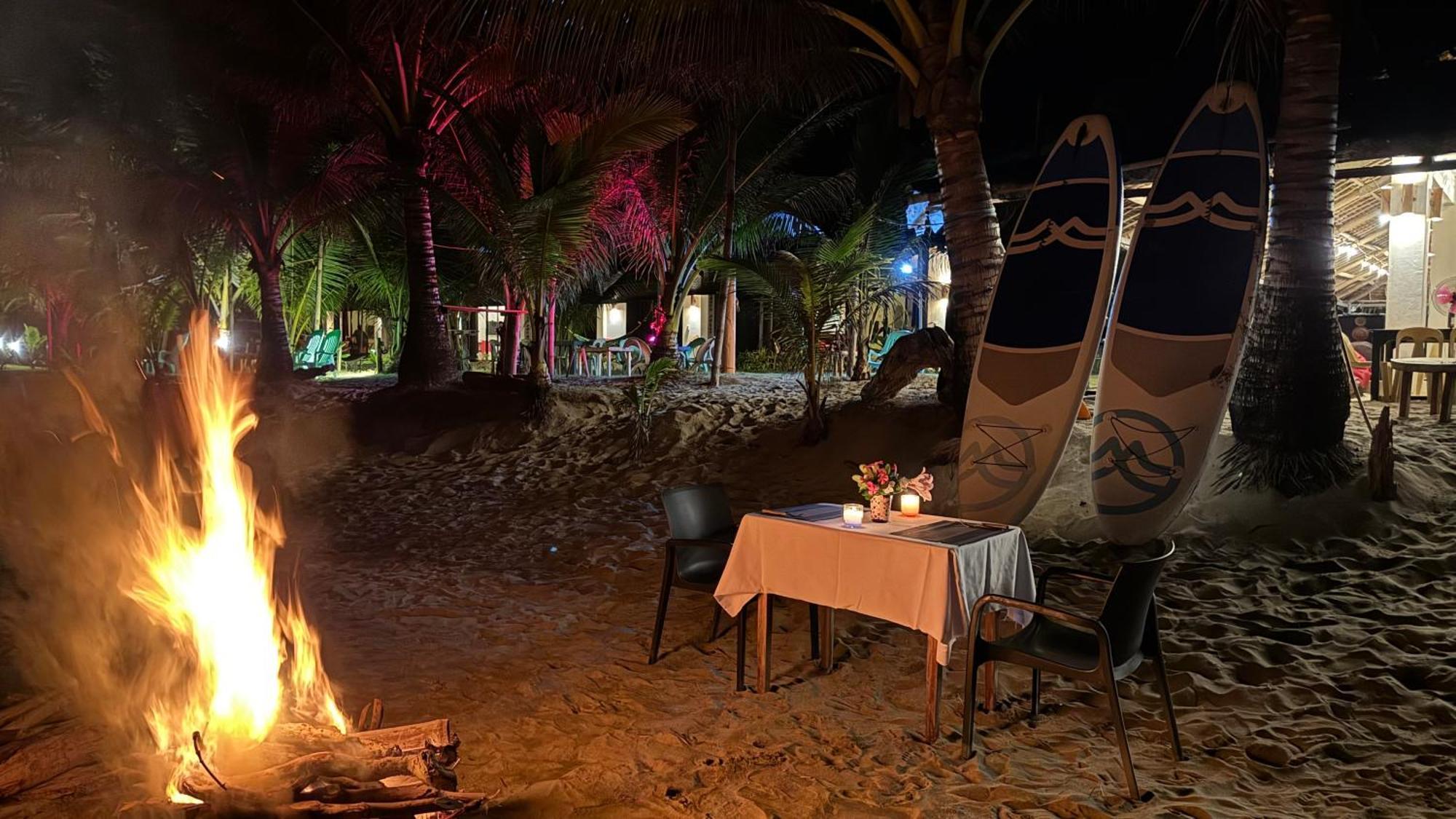 Footprints Beach Resort Agpudlos 외부 사진